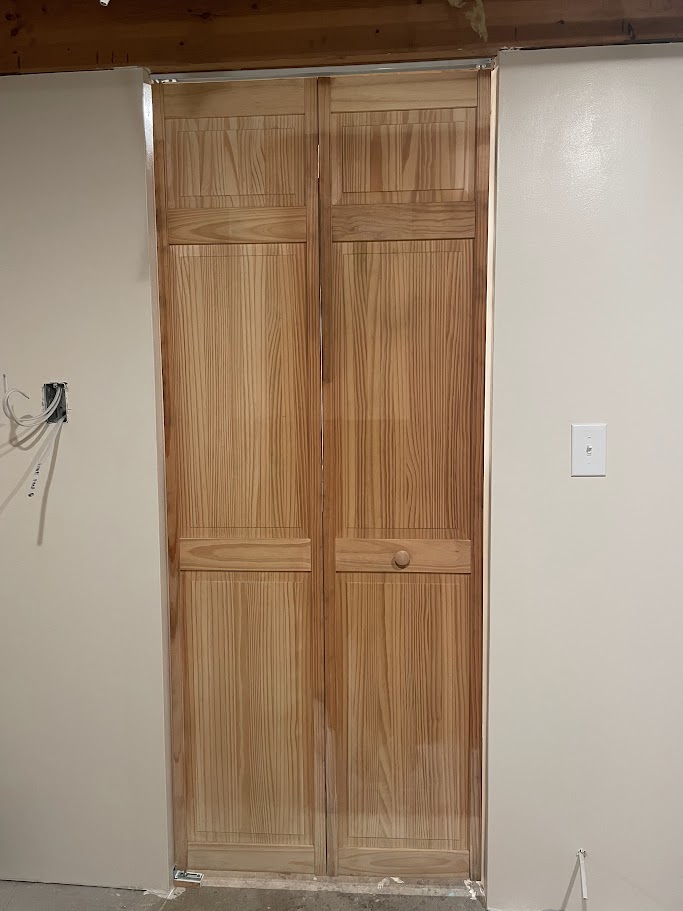 closet door image